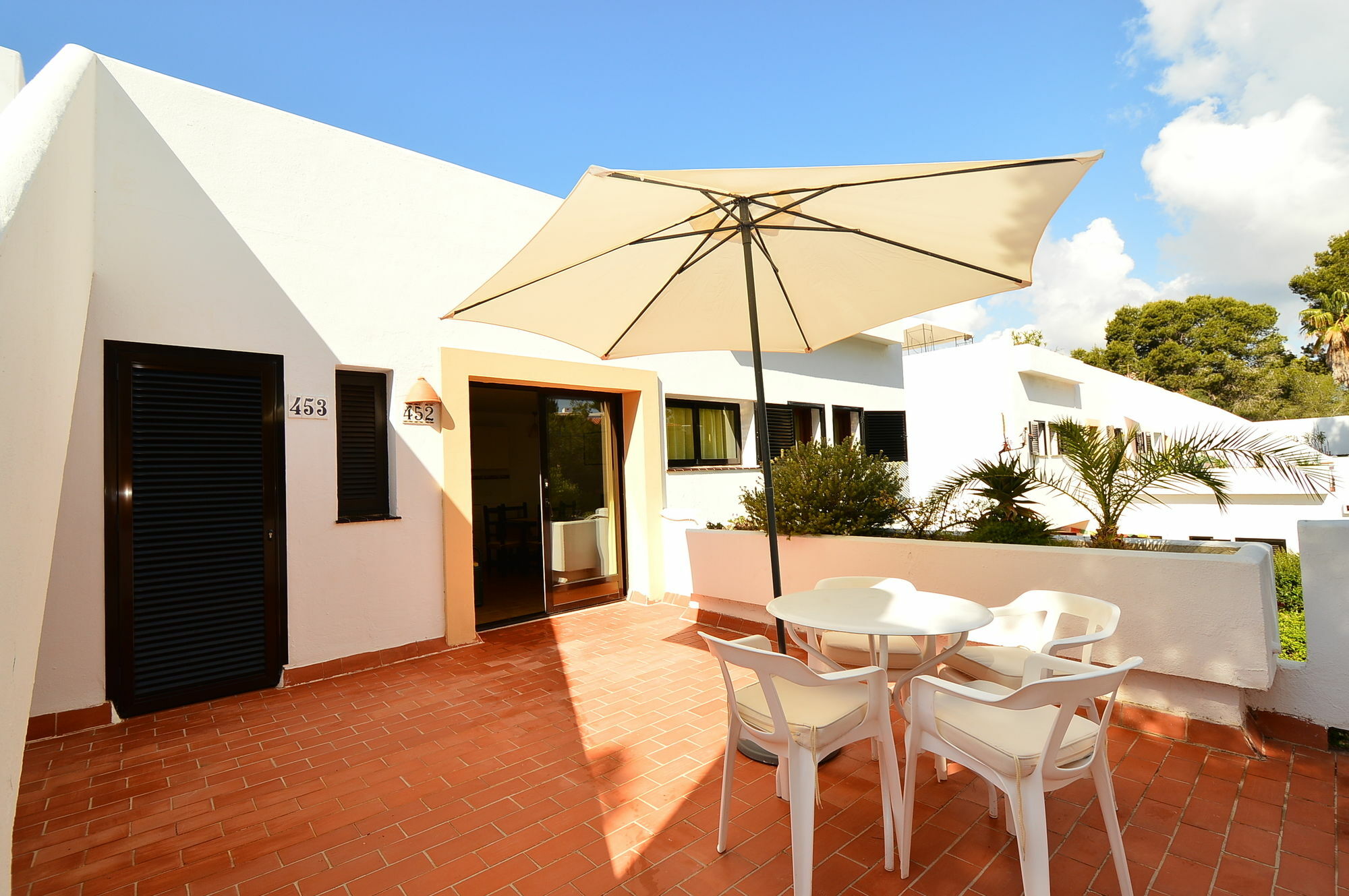 Club Cala Azul Hotel Cala Llenya Kültér fotó